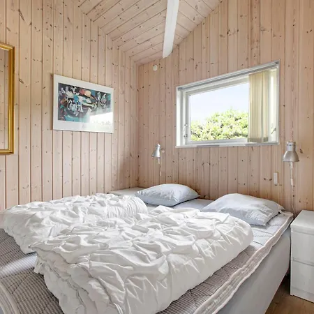 In With 3 Bedrooms And Wifi